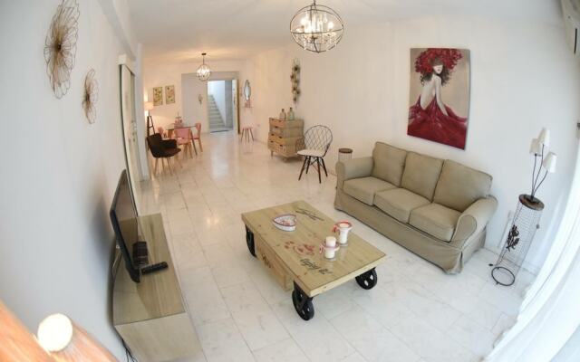 Angela's Luxury Apartments