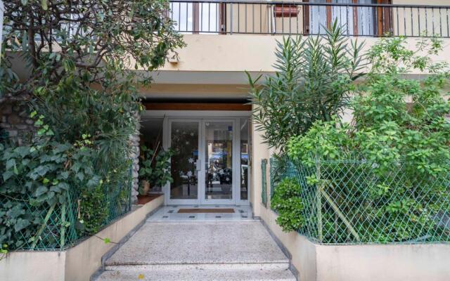 Menton Cosy 2 pièces rénové avec Parking