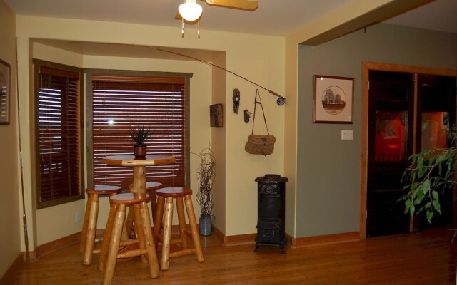 Fernie Tightlines Lodge