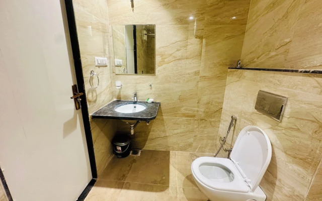 Hotel Deep Palace