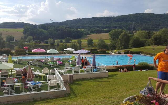 Appartement au calme avec terrasse verdoyante entre Annecy et Genève