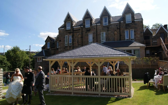 Number 10 Hotel