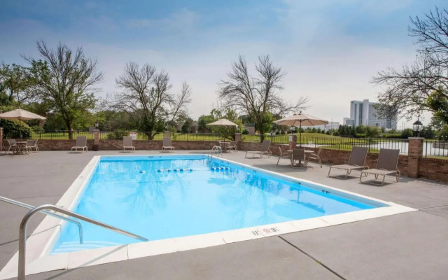 BEST WESTERN PLUS Schaumburg Hotel