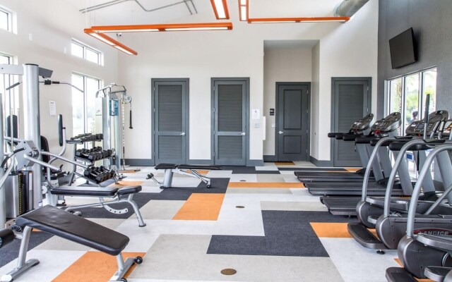 6BR Luxury Home w Private Pool BBQ