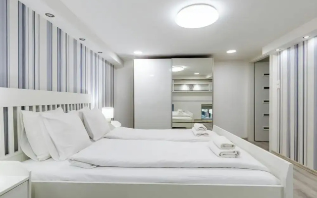 Venus Apartments - Broadway II