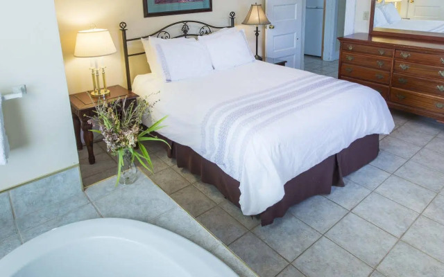 Chipman Hill Suites on Mecklenburg