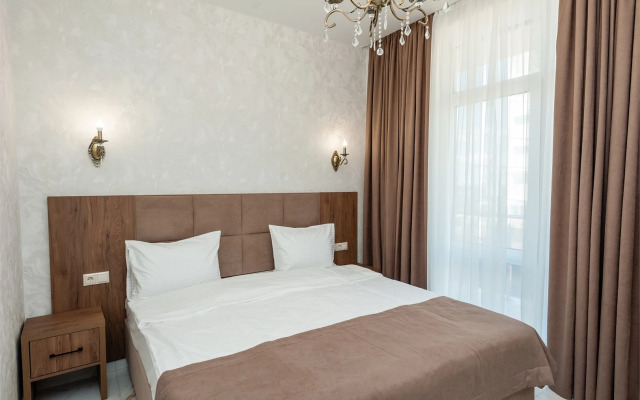 Crystal Hotel by Family Pride Inn Feodosia
