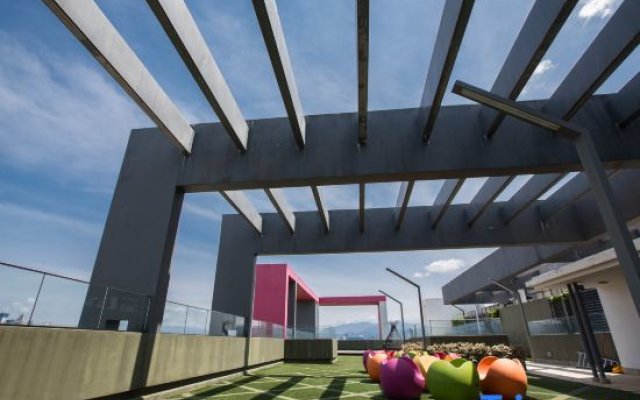 My Trip & My Stay V Residence (Sunway Velocity)