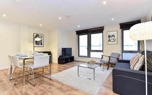 Deluxe London Bridge Apartment