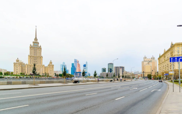 Funny Dolphins Apartments White House