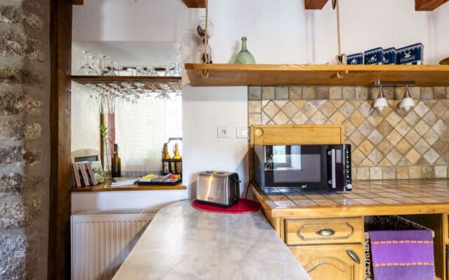 Holiday Home Le Rouge Borne (LVS110)