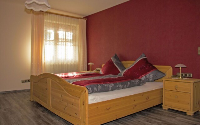 Cozy Apartment in Klosterreichenbach near Ski Area