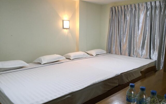 Htun Yadanar Motel