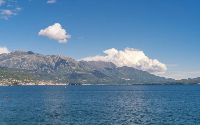 Seafront Haven Darka