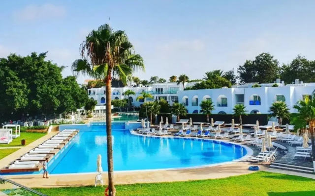 So Nice Club Resort