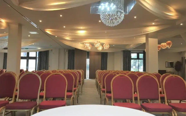 Lazaat Hotel
