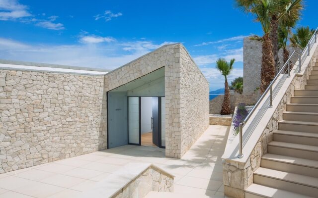 Luxury Villa Palma de Korkyra with Pool