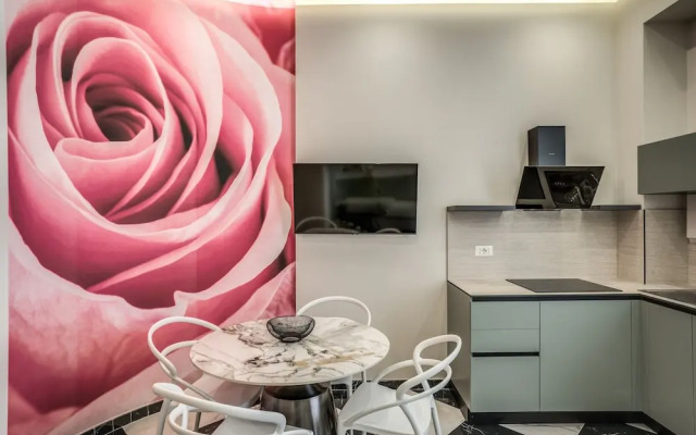 Pink Rose in Naples With 1 Bedrooms and 1 Bathrooms