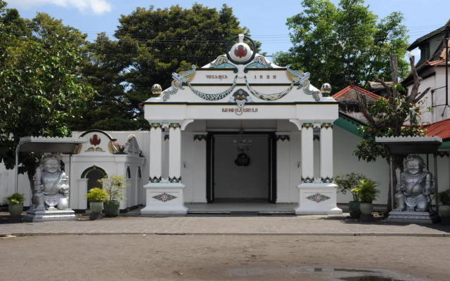 RedDoorz near Adisucipto Airport