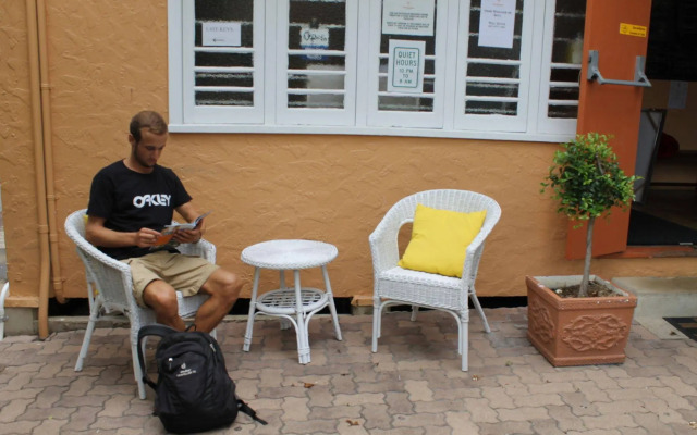 Civic Guest House - Hostel