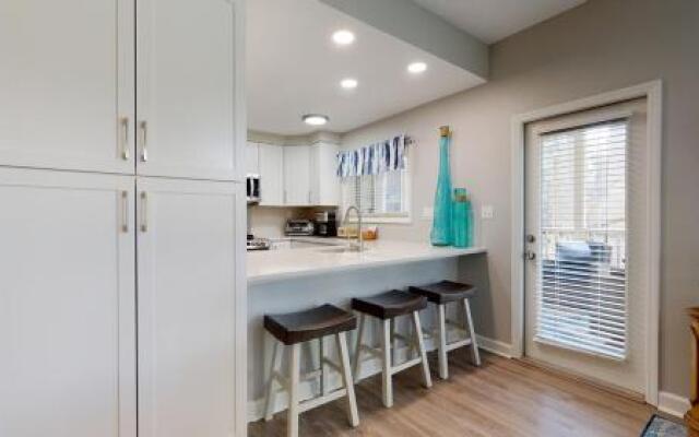 Huntington 7645 by RedAwning