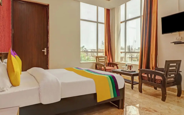 Itsy By Treebo - Golden Divine Inn