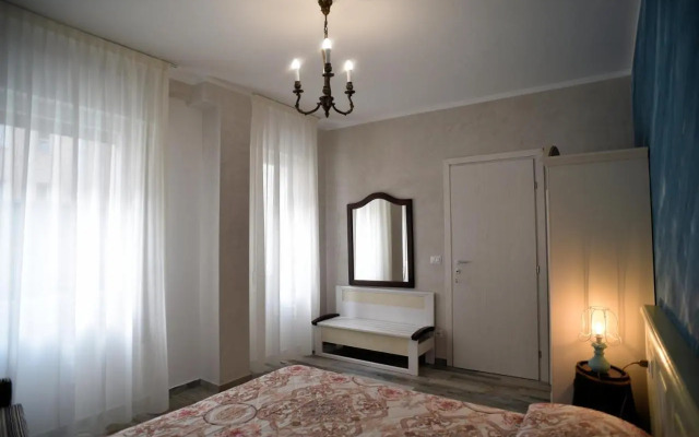 Suites Train Station Mestre Apartment    (No Front Desk Need To Contact Property 5  Days In Advance)