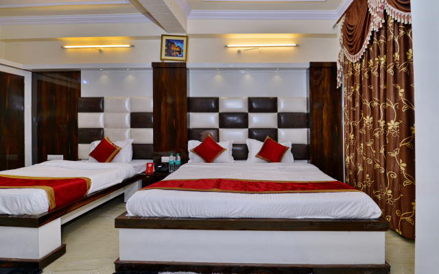 Hotel Ganpati Plaza