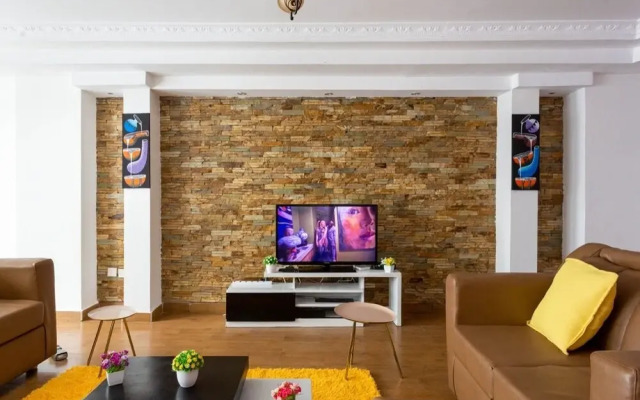 Lux Suites Skyline Apartments Kilimani