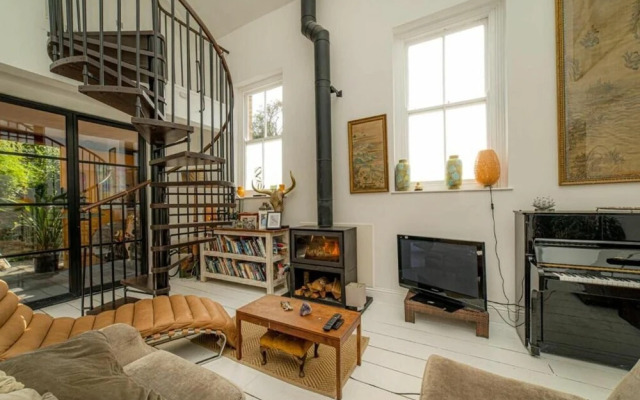 Beautiful 3-bed House in Ash Near to Deal Kent