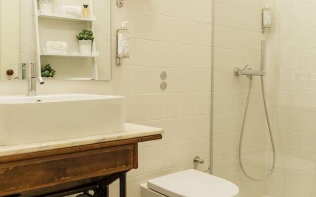 Liiiving - Alma D Oporto