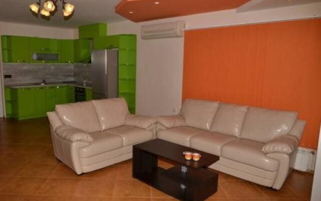 The House Guest House