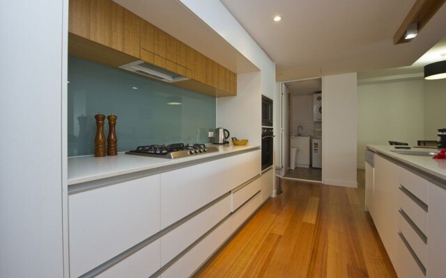Maggies Beachfront Apt. 8