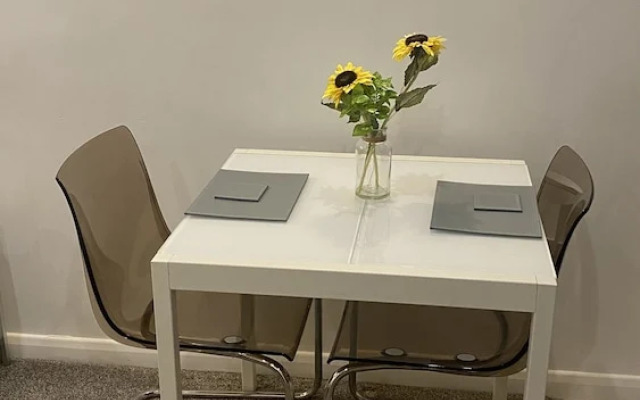 Dealhouse F7- Apartments