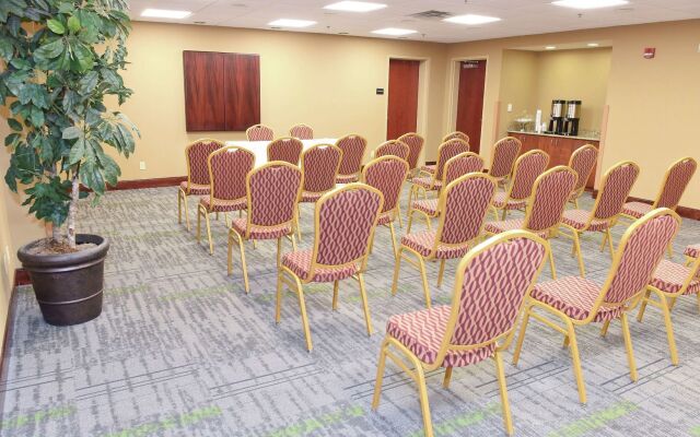 Hampton Inn & Suites Madisonville