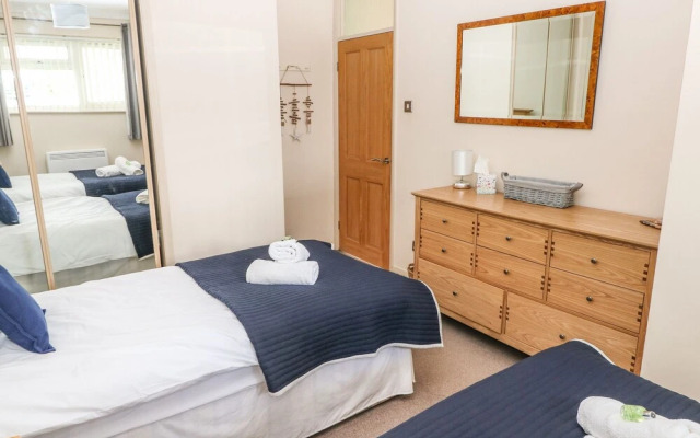 6 Coedrath Park - Swn y Mor