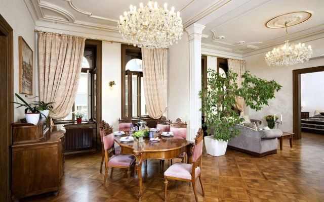 Malostranska Residence