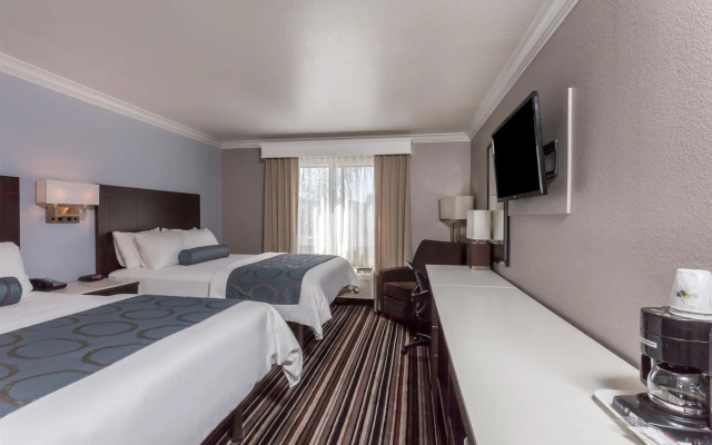 Best Western Plus Diamond Valley Inn
