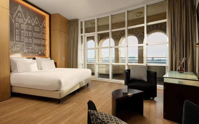 Wasserturm Hotel Cologne, Curio Collection by Hilton