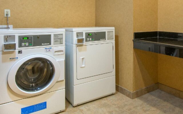 Holiday Inn Express Hotel & Suites Lavonia by IHG