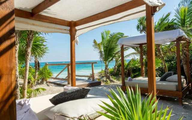 Anana Casa Kaab Kaan Rooftop Pool Beachfront