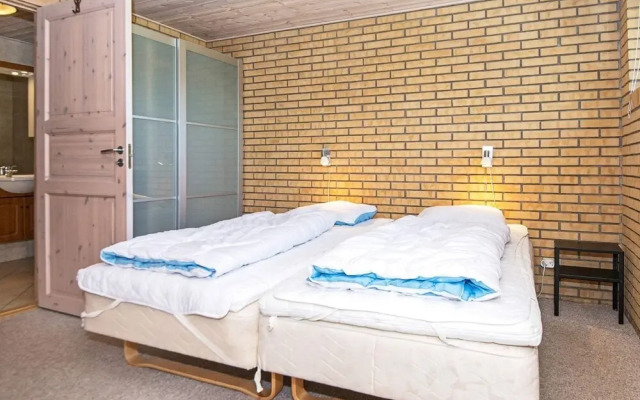 6 Person Holiday Home in Tarm