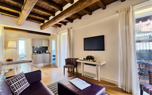 Trevi Palace Luxury Inn