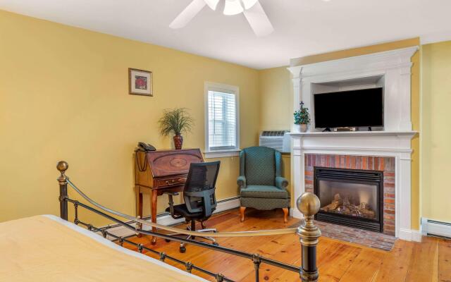 Essex Street Inn & Suites, an Ascend Collection Hotel