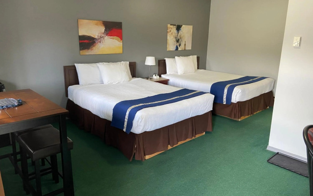 Monashee Lodge