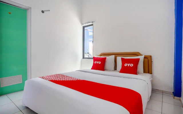 Tunas Plaza Residence by OYO Rooms