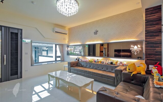G G House