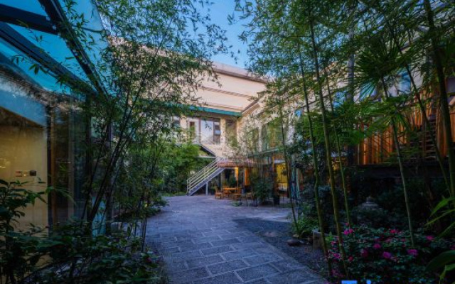 Kunming Zhuyin Hotel (Xindu Longcheng Beichen Subway Station)