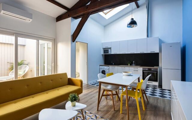 Bright 2BR Loft With a Quiet Patio