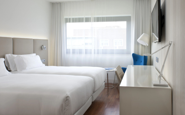 Отель NH Madrid Ventas
